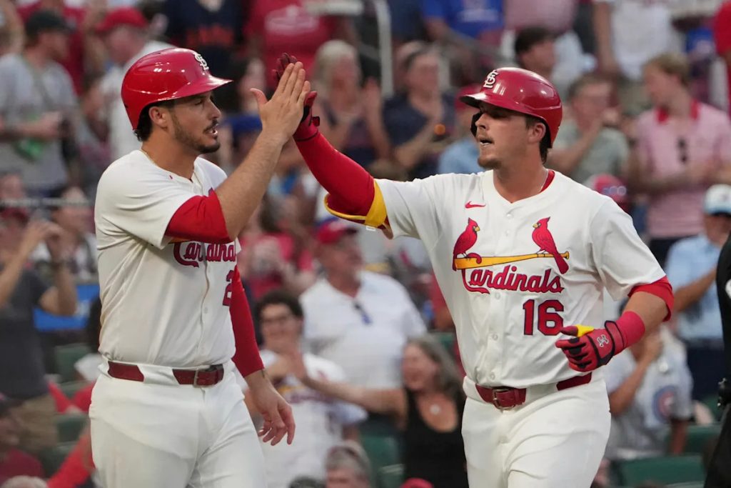 Cardinals hit 4 home runs in 8-2 win over Cubs