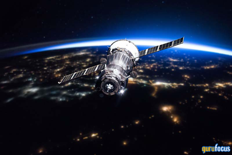 Palantir-Backed Voyager Rockets Above $31 IPO Price