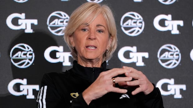 Can new coach Nell Fortner solve the mystery that is Canada’s women’s basketball team?